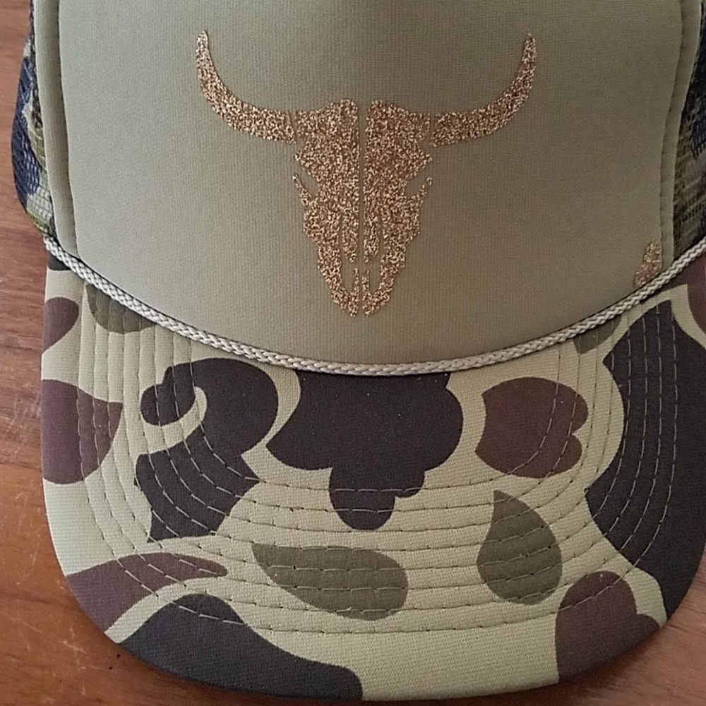 Trucker hat
